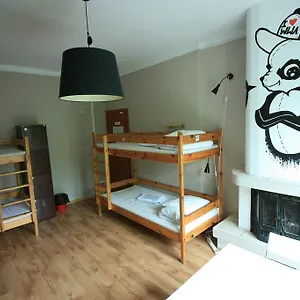 https://globetrotter-hostel.warsawhotelspoland.com